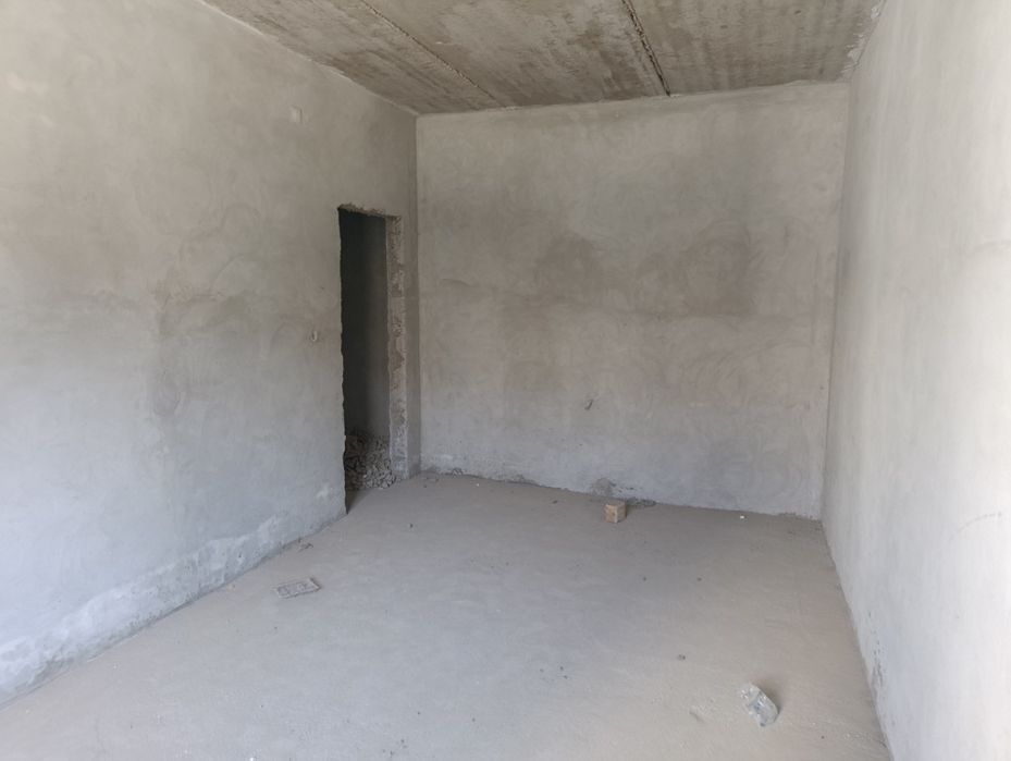 Uy sotiladi  Navoiy Karmana