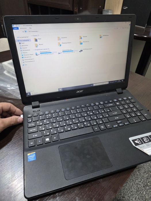 Acer Aspire ES1  ноутбук сотилади
