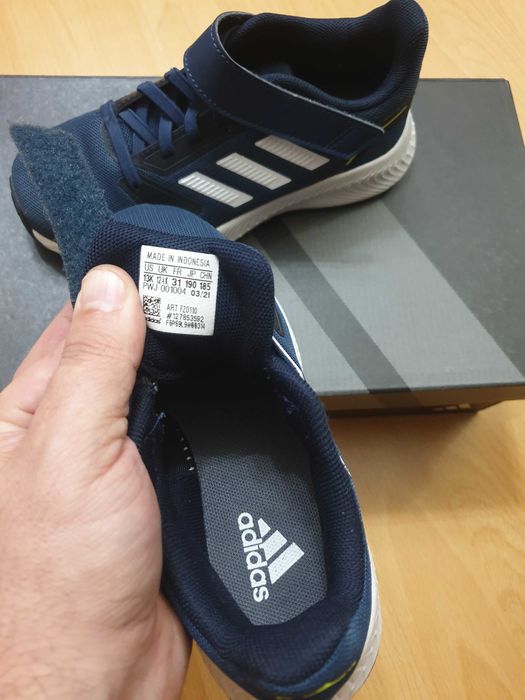 Adidasi originali Adidas marime 31 talpic 20cm ca noi
