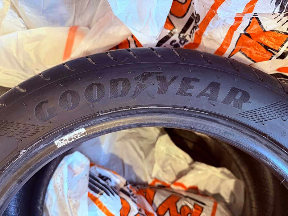 Летни гуми Goodyear Eagle F1 235/45/17 2 бр.