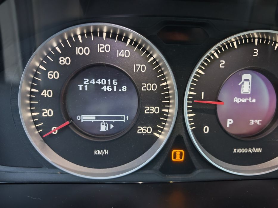 Volvo XC60  2.0  D3 5 cilindri  Diesel Automat 2011 163 CP