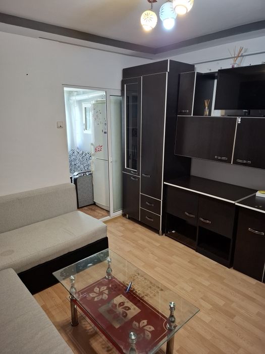 Închiriez garsoniera zona zahana