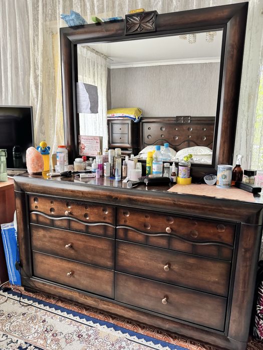 Продам спальный гарнитур