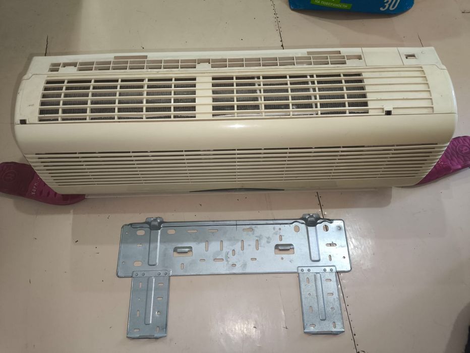 Кондиционер De'Longhi CKP 40'05 INU