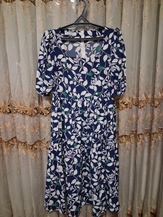 Продам платье очень красивое