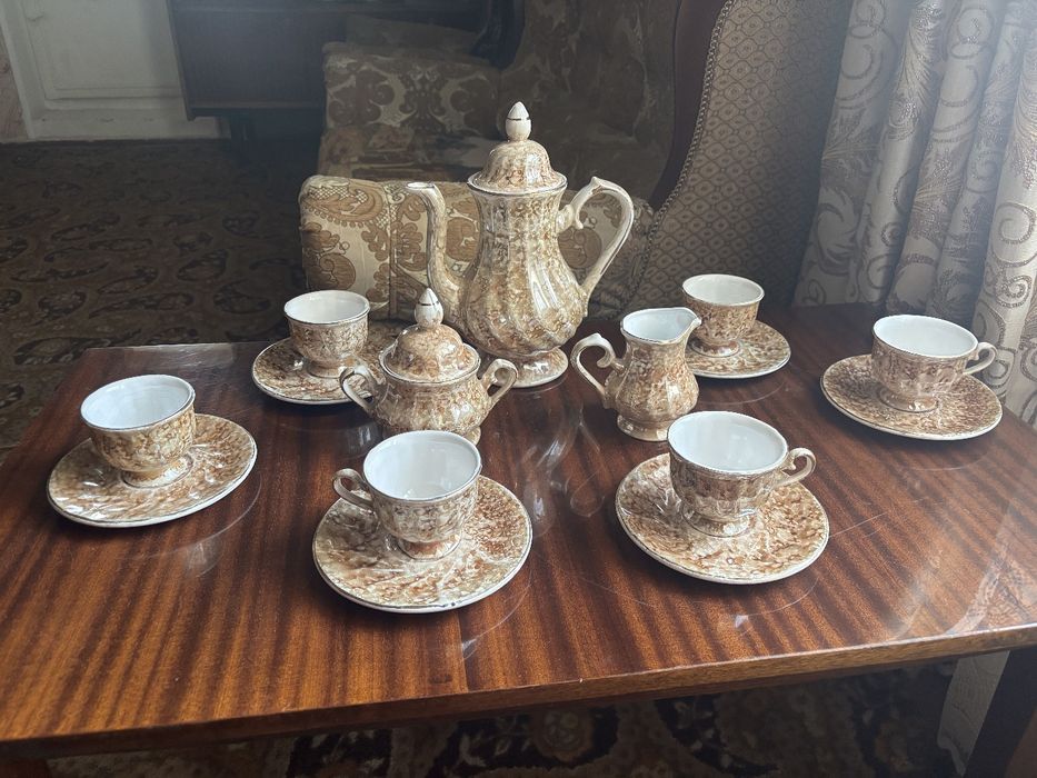 Чайные сервизы и чайники