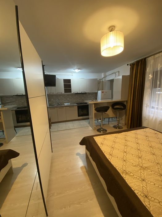 Inchiriez garsoniera in cartier Brosteni