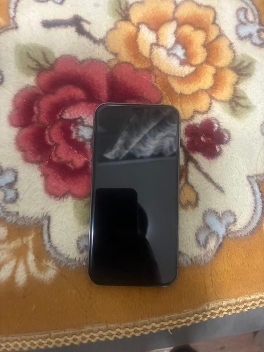 Продам айфон 12 про