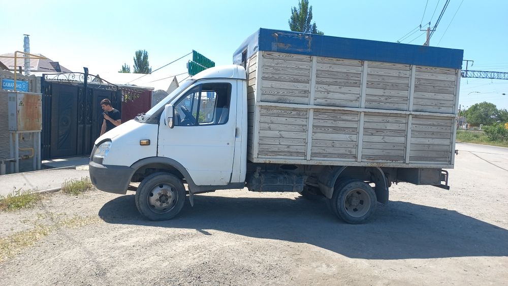 Газель 2005 года.