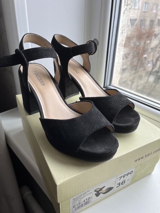 Продам Босоножки Kari