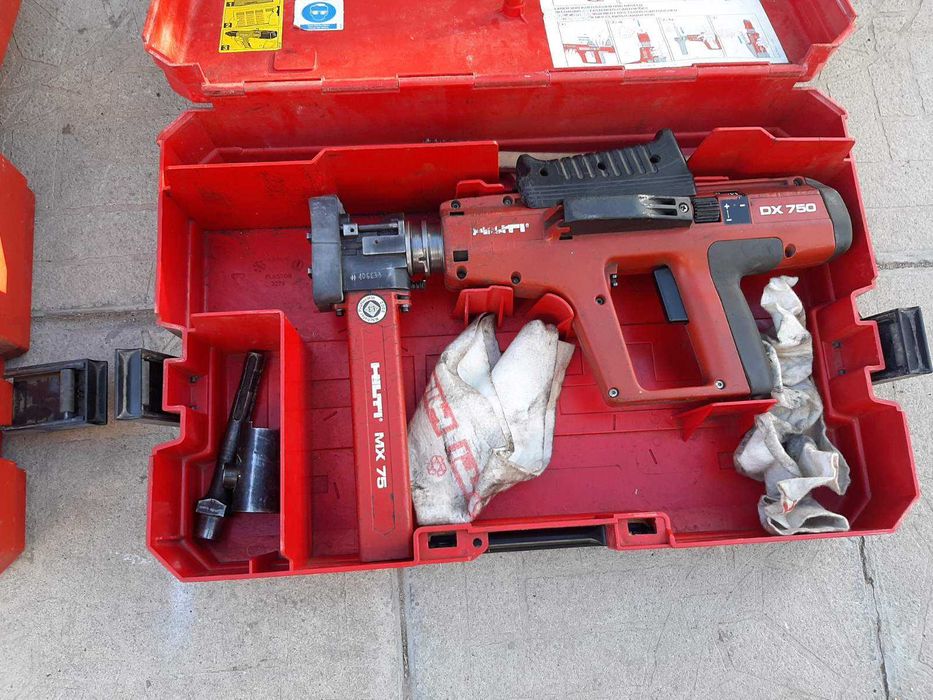 HILTI DX 750 инструмент за директен монтаж