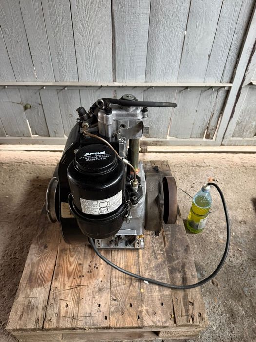 Vând sau schimb motor 12,5 Lombardini diesel aproape nou și alte piese