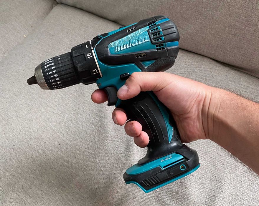 Masina de gaurit si insurubat Makita BDF456 pe 18V - corp