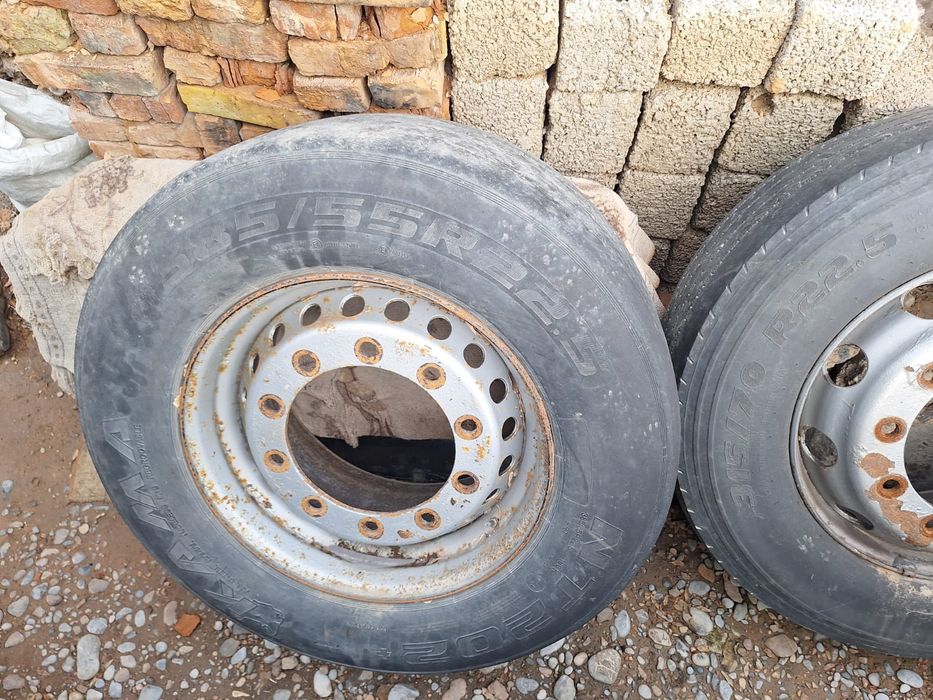 Шины с дисками для грузовиков