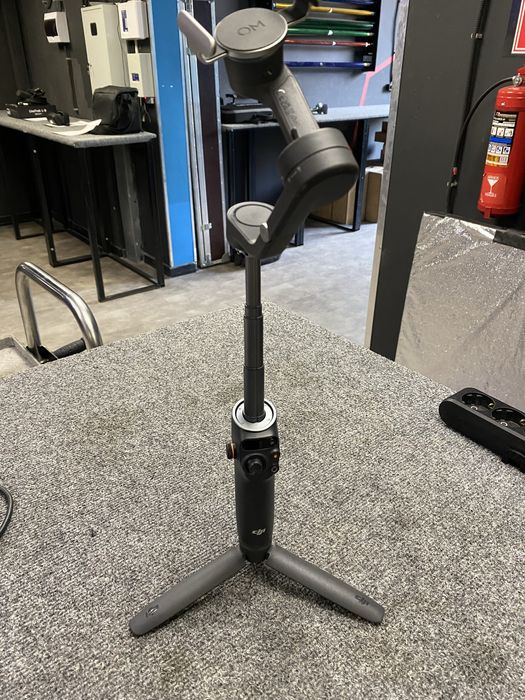 Продом стабилизатол для смартфона DJI OSMO MOBILE7