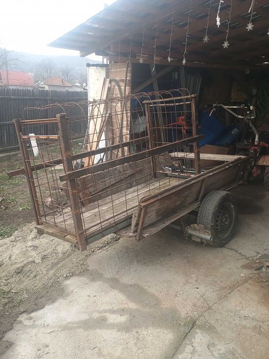 Vând cușcă pentru transportat porci și alte animale preț 600 de lei