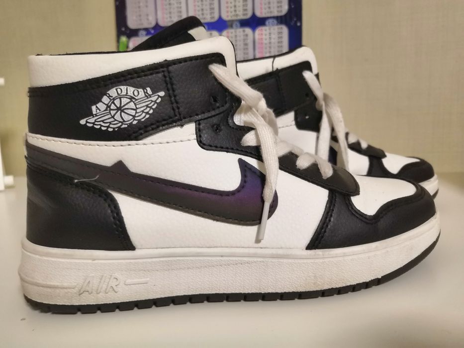 Детские кроссовки