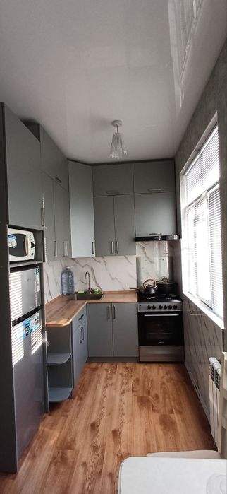 продайотстя свая 2 комнатная квартира с ремонтом