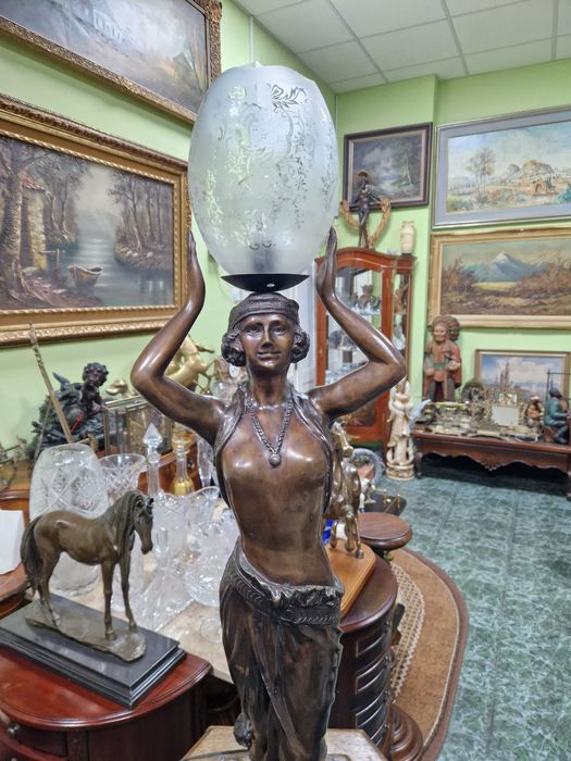 Превъзходна голяма антикварна френска бронзова лампа