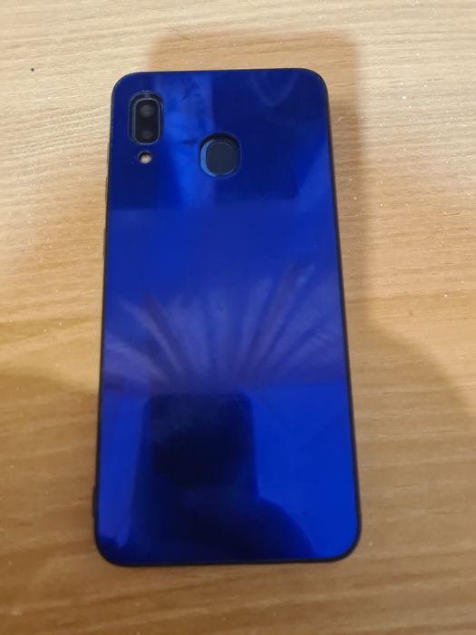 Samsung a20 продам