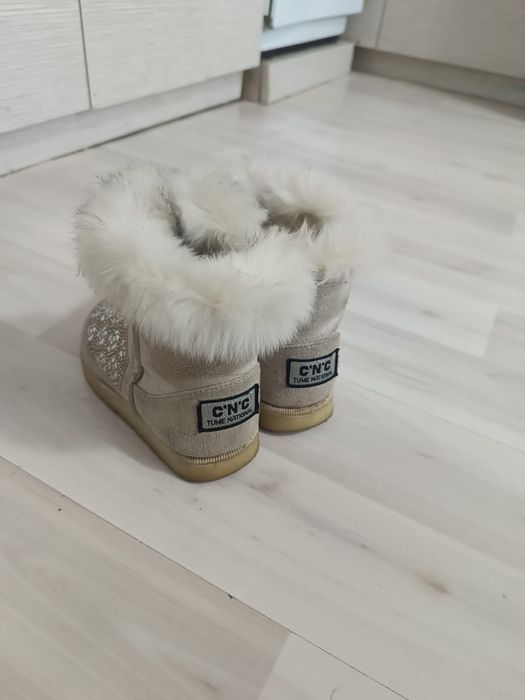 Продам детскую обувь