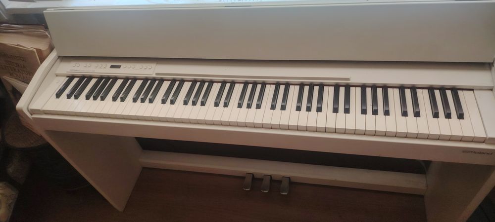 Pianina electroaccustica Roland