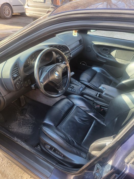 Бмв е36 седан в хорошем состоянии