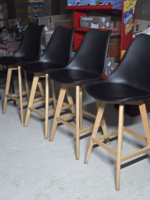 Бар стол в перфектно състояние