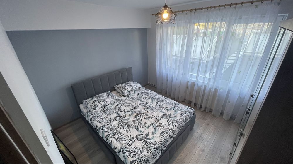 De Inchiriat Apartament 3 camere