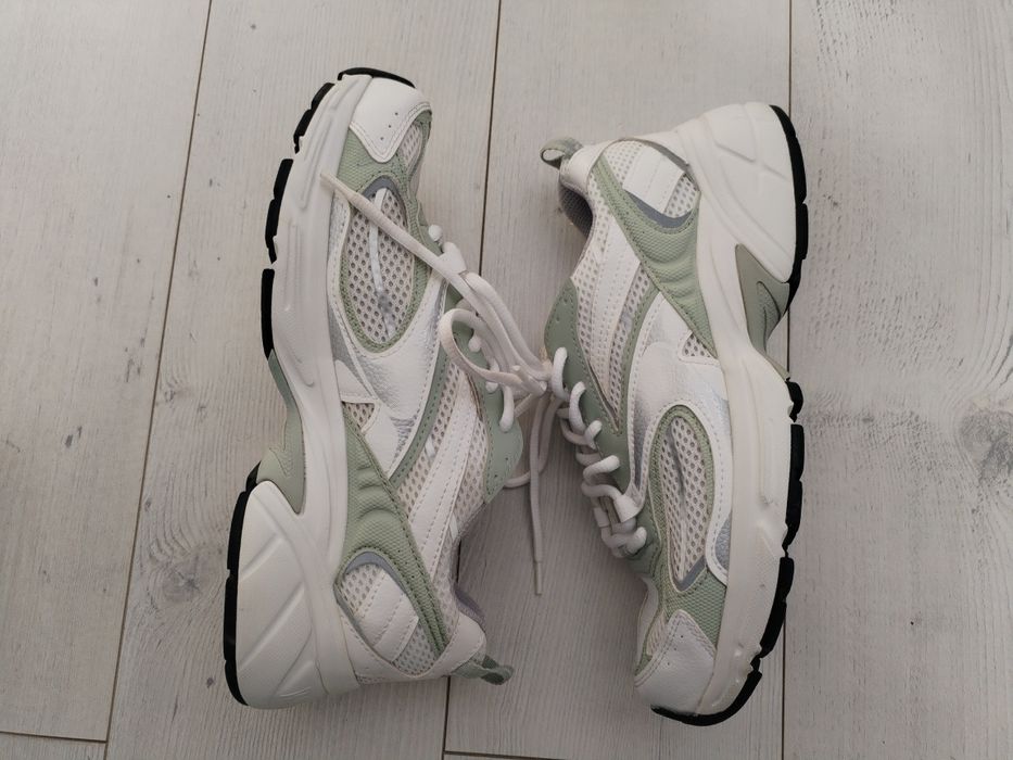 Маратонки Nike и " H&M" номер 39