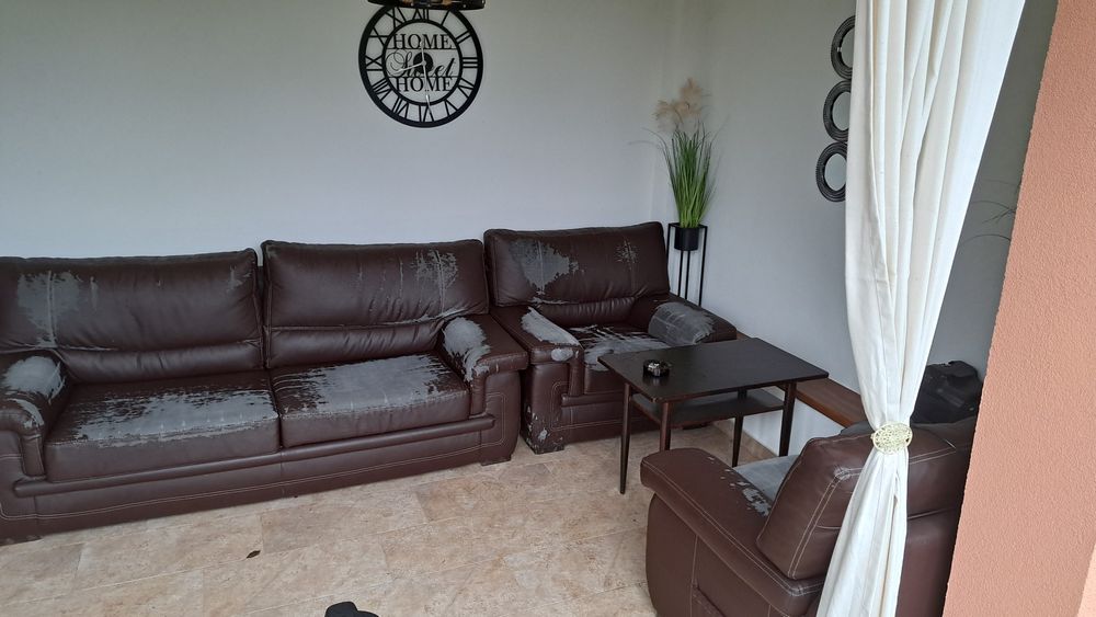 Canapea cu două fotolii