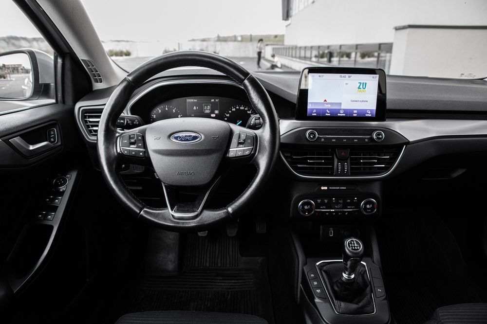 Ford focus  titanium