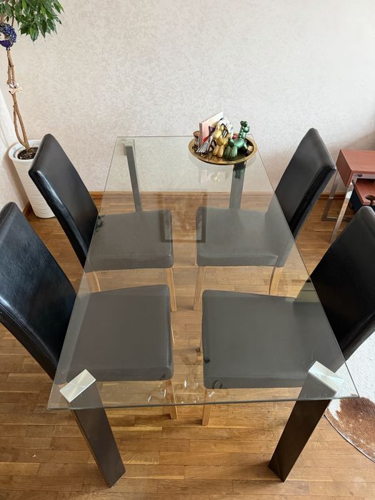 Сръклена Трапезна Маса с 4 стола