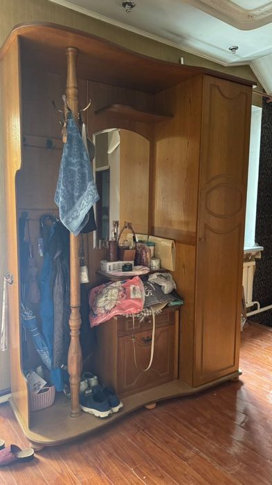 Продаю шкаф для прихожей