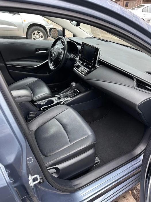 Тойото корола GR 1,6 I(гаранционна) бензин 2020 132кс