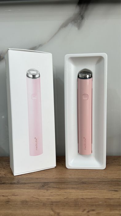 Medicube mini микротоковый массажер