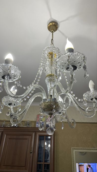 Люстра хрустальная срочно