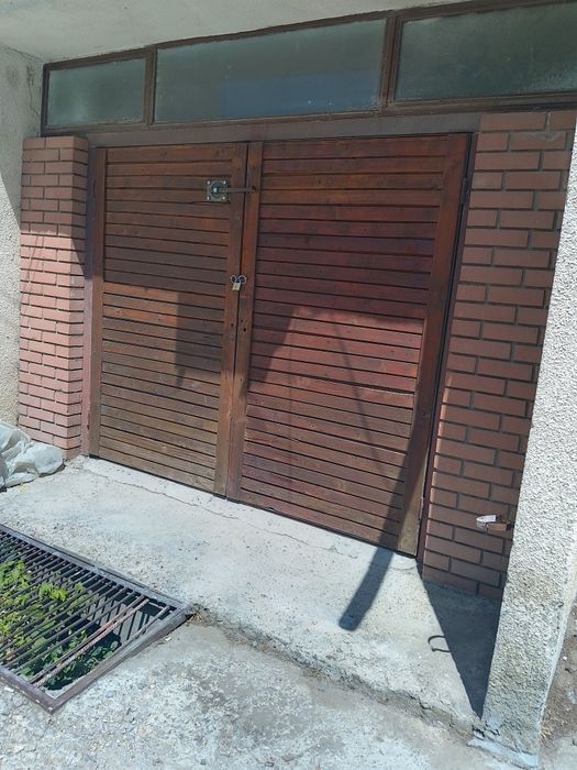 Дава се под наем Гараж / Паркомясто в Плевен, Идеален център - 22 кв.м за 137.7 € - Снимка #1