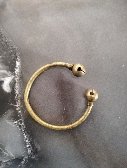 Brățări vechi din bronz