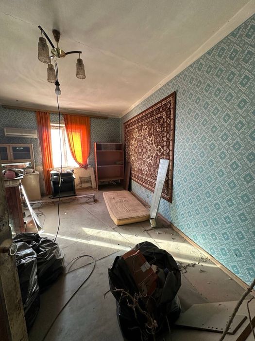 Сергелинский р-н Куйлюк массив 5 5/5/5 франция 112м2 балкон 2х6