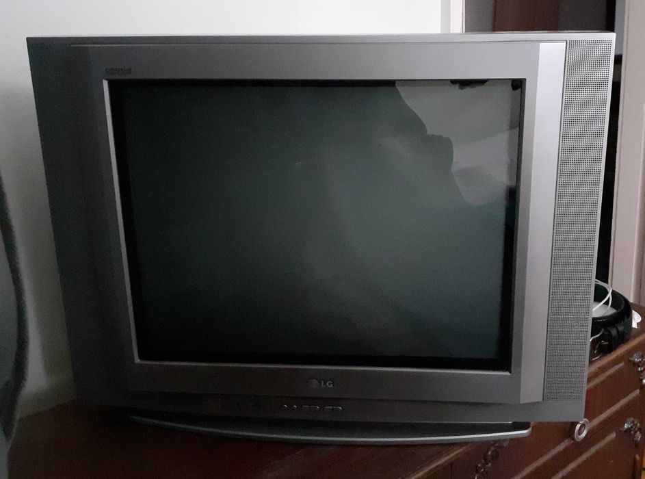 Телевизор LG 21 инча – Super Slim