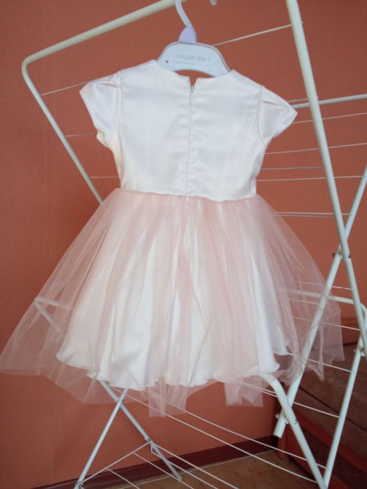 Симпатична официална рокличка