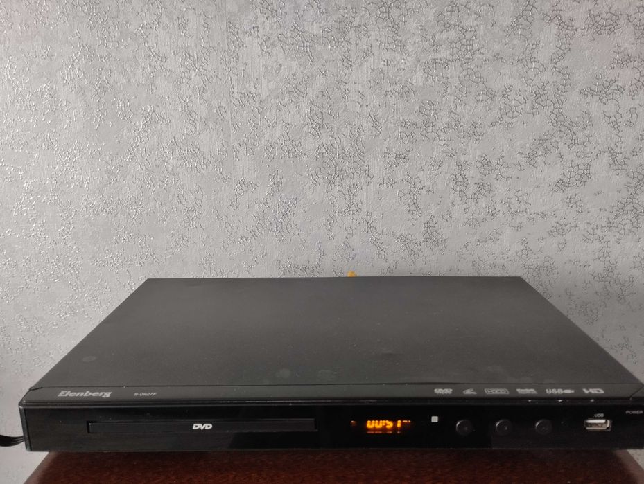 Продам DVD Elenberg Model S 0227F