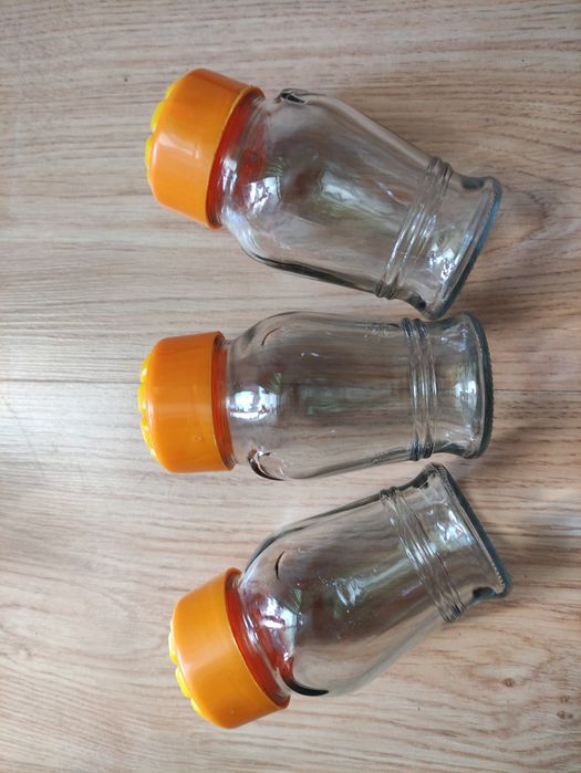 Нов комплект пластмасови кутии, нов комплект гъби за дома