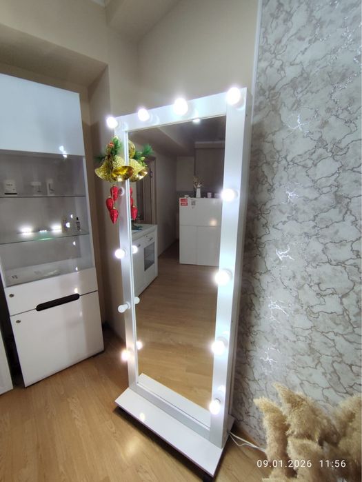 Продам зеркадо в отличном состояние