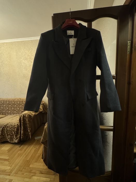 Пальто шерстяное
