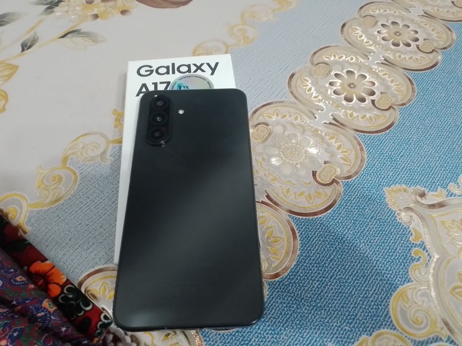 Самсунг а 17 8х256
