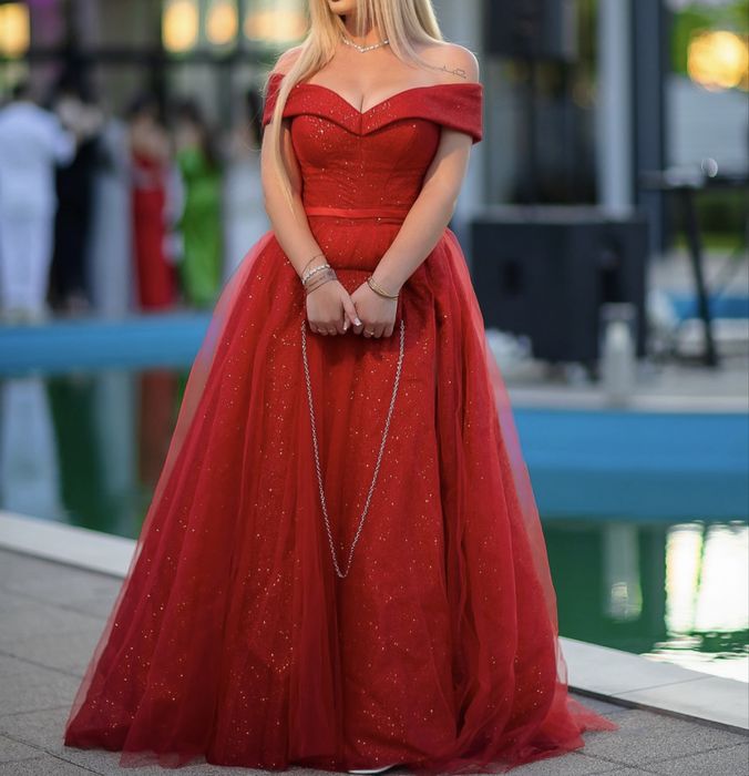 Rochie de seară elegantă