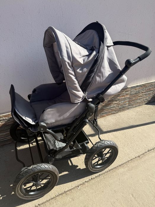 Carucior cu roti mari