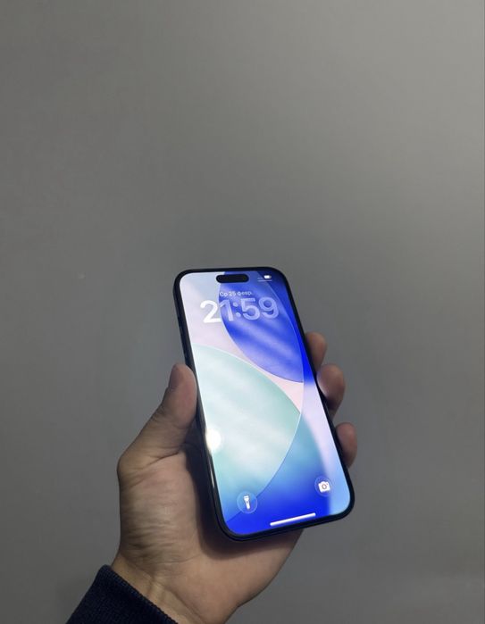 Продам Iphone 15 в хорошем состоянии